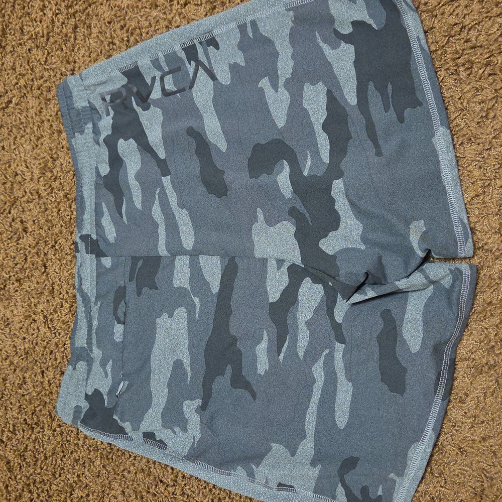 RVCA | Men's Camouflage Athletic Shorts | L - Picture 3 of 3